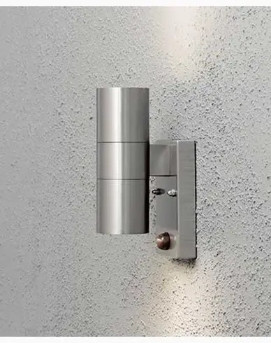 Konstsmide Modena vegglampe upp/ned bevegelsesensor GU10. Rustfri 7542-000