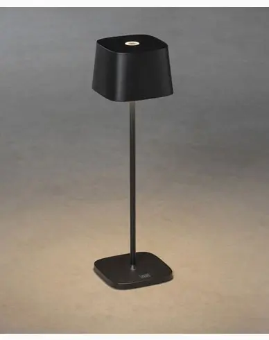 Konstsmide Capri svart firkant USB 2700K/3000K kan dimmes