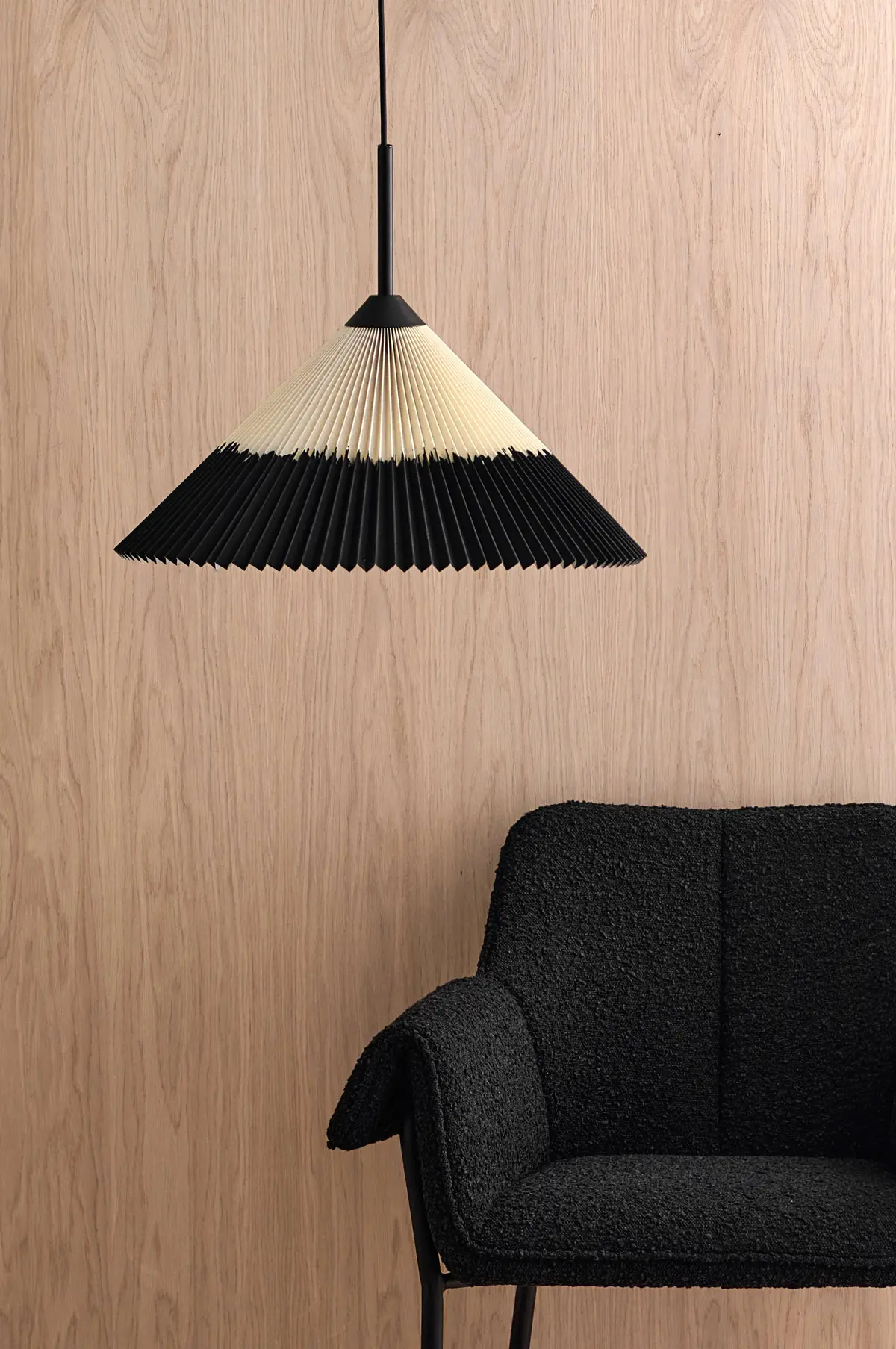Taklampe Clara Svart/naturhvit