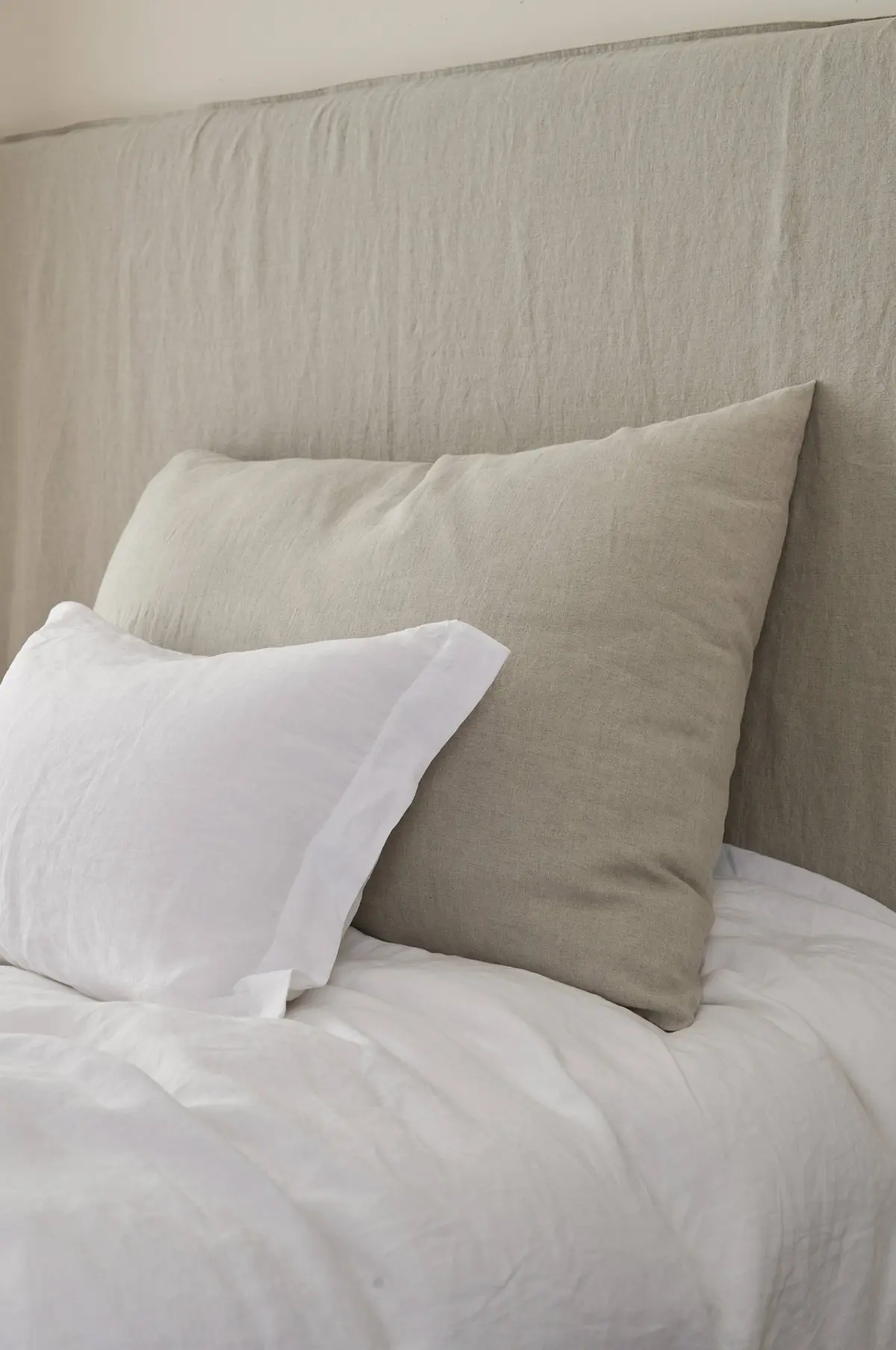 Hotellputevar med hodepute Candice Hotell A121b 100% linen beige