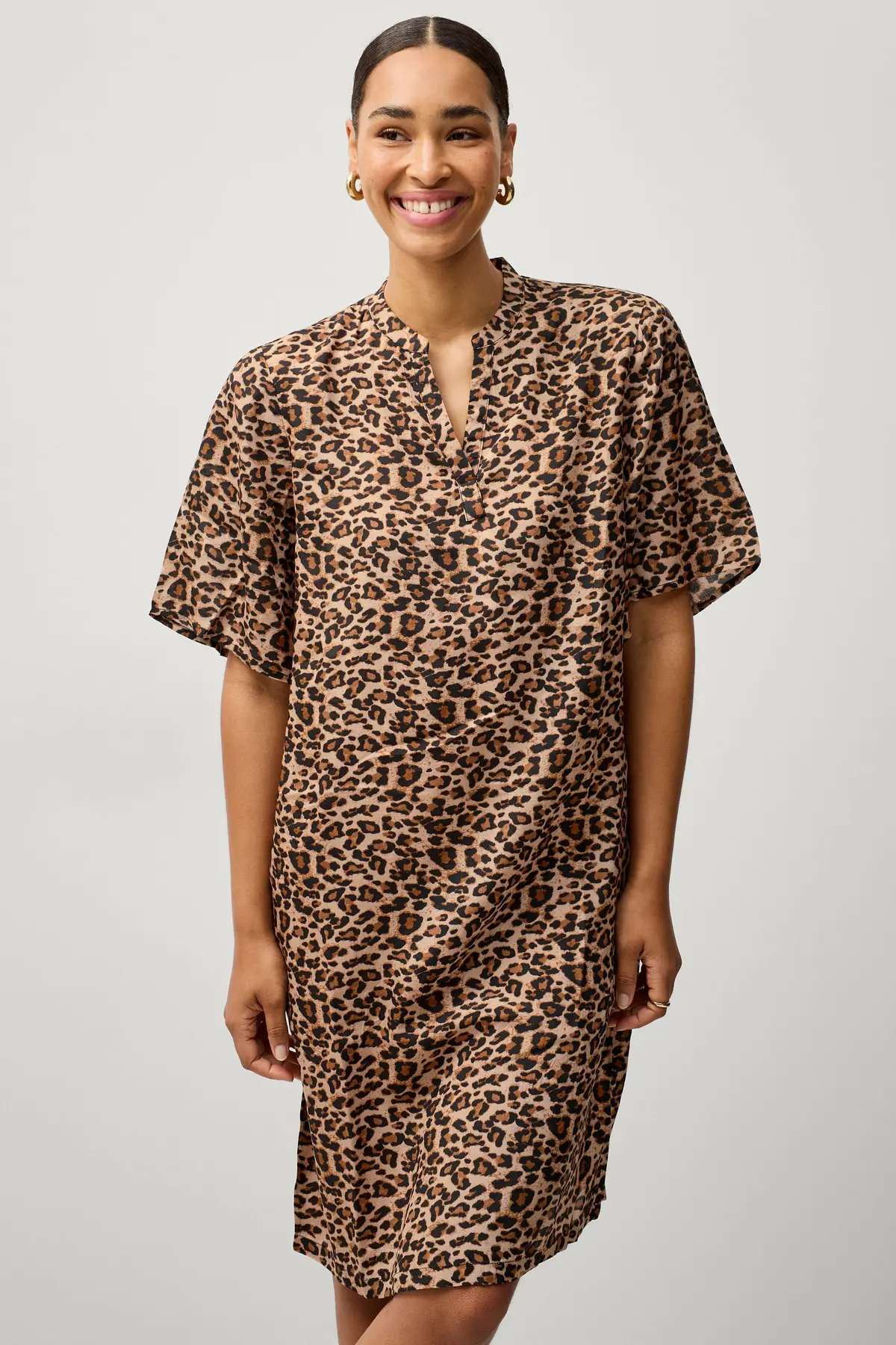 Kjole Evittasz Dress Black reg leo