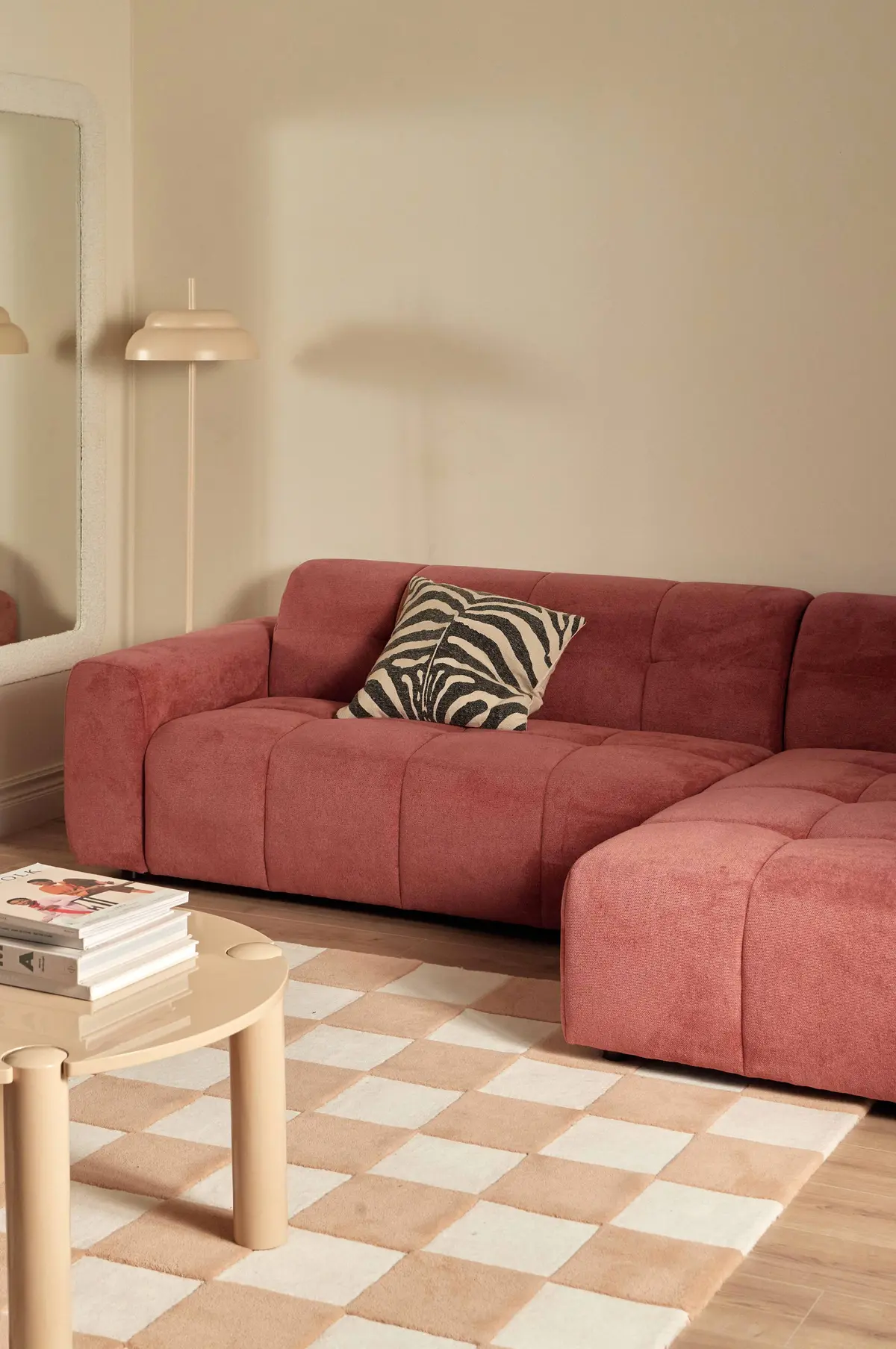 Sofa Alvaleja 2,5-seter med sjeselong Terracitta