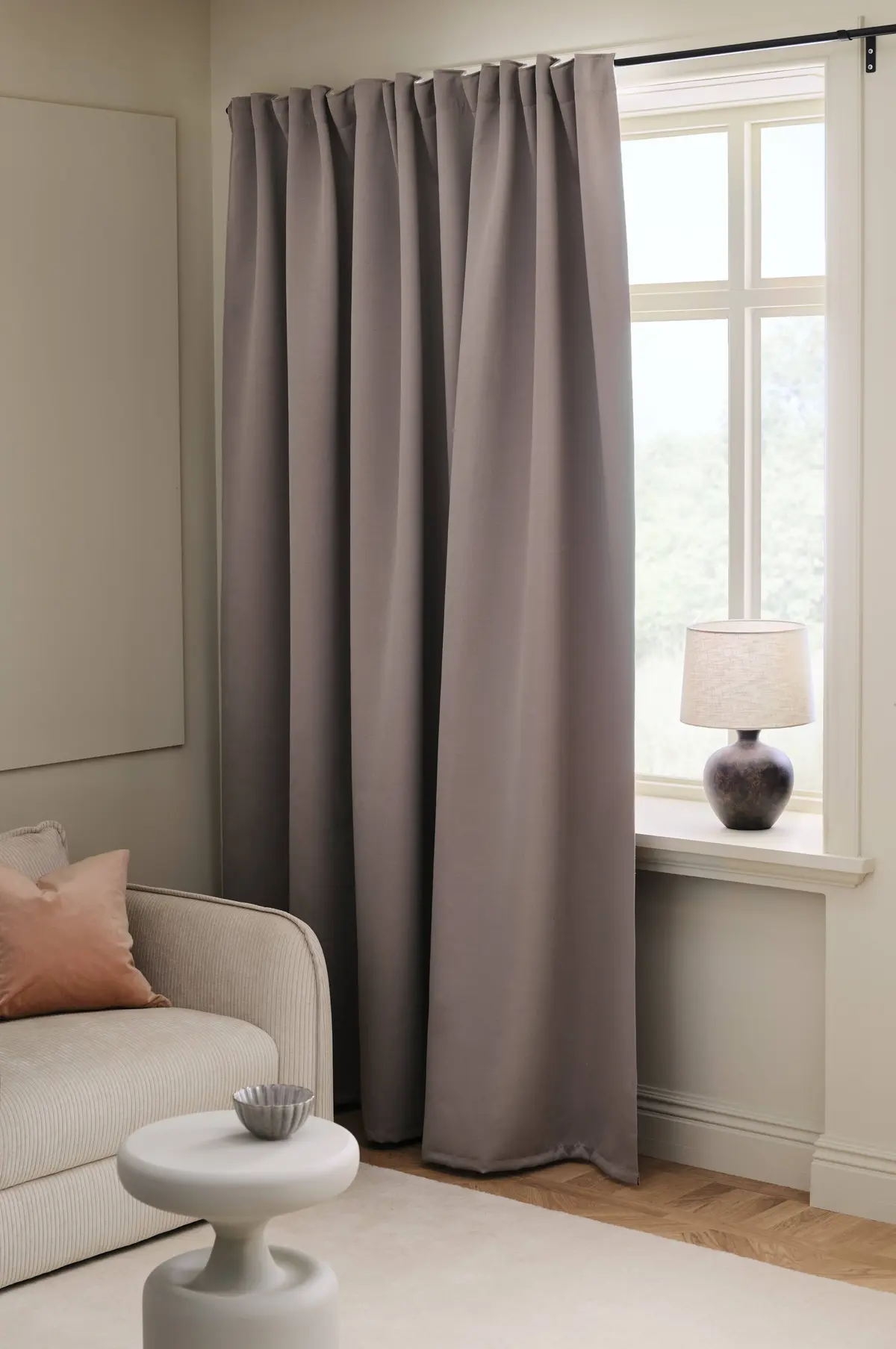 Mørkleggingsgardin Lynne Wide 1-pakning Gråbeige