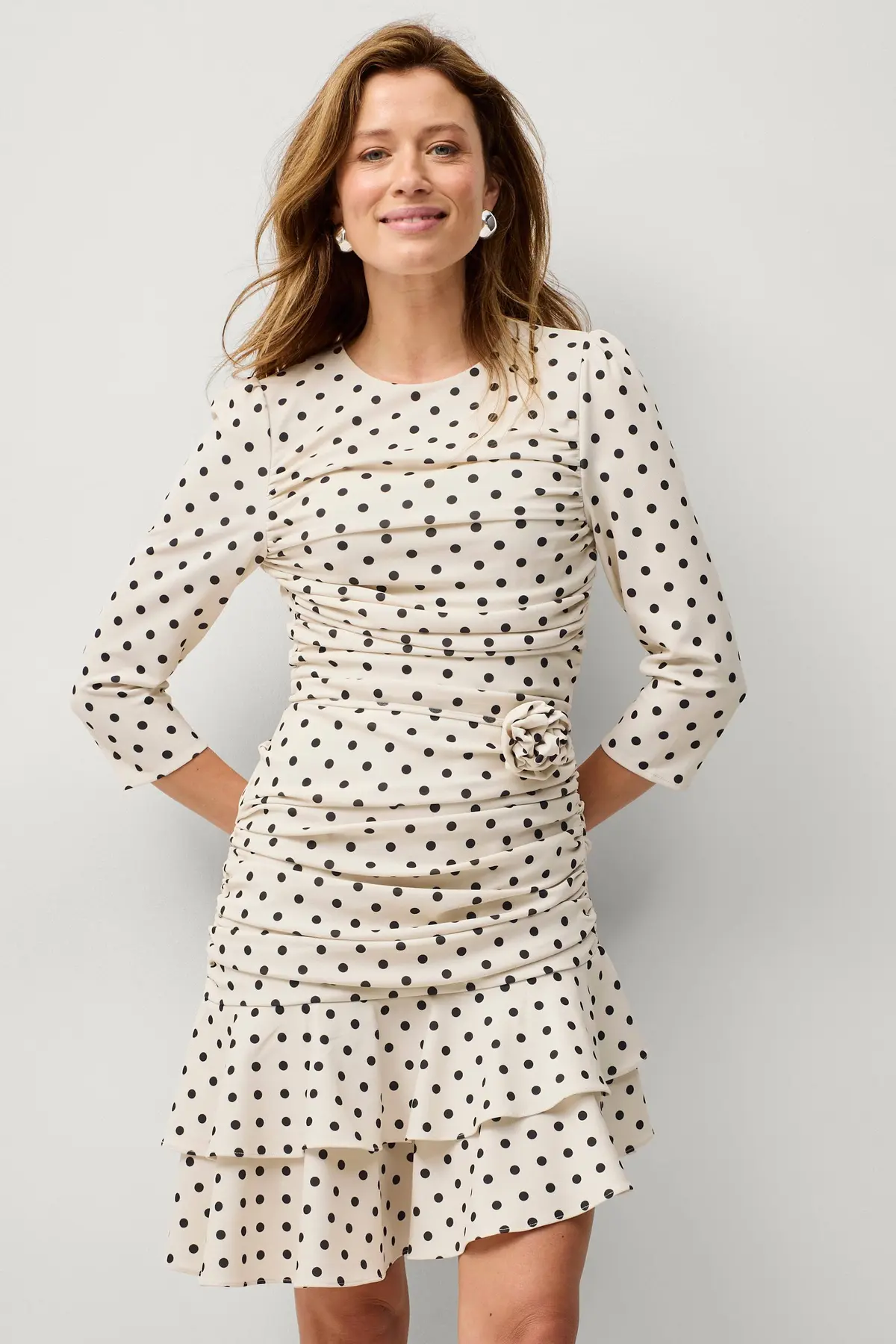 Kjole med drapering Creme/svart