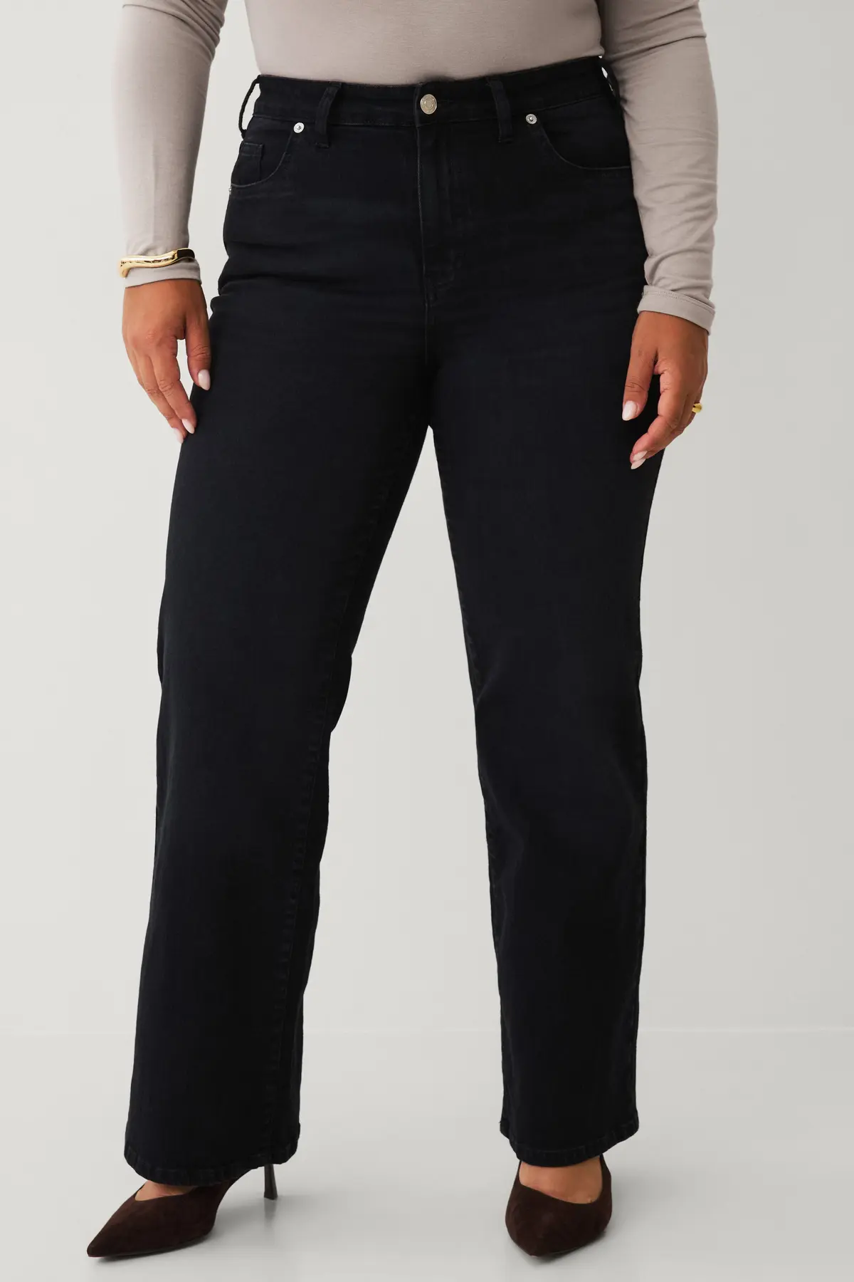 Jeans med vide ben og høy midje svart