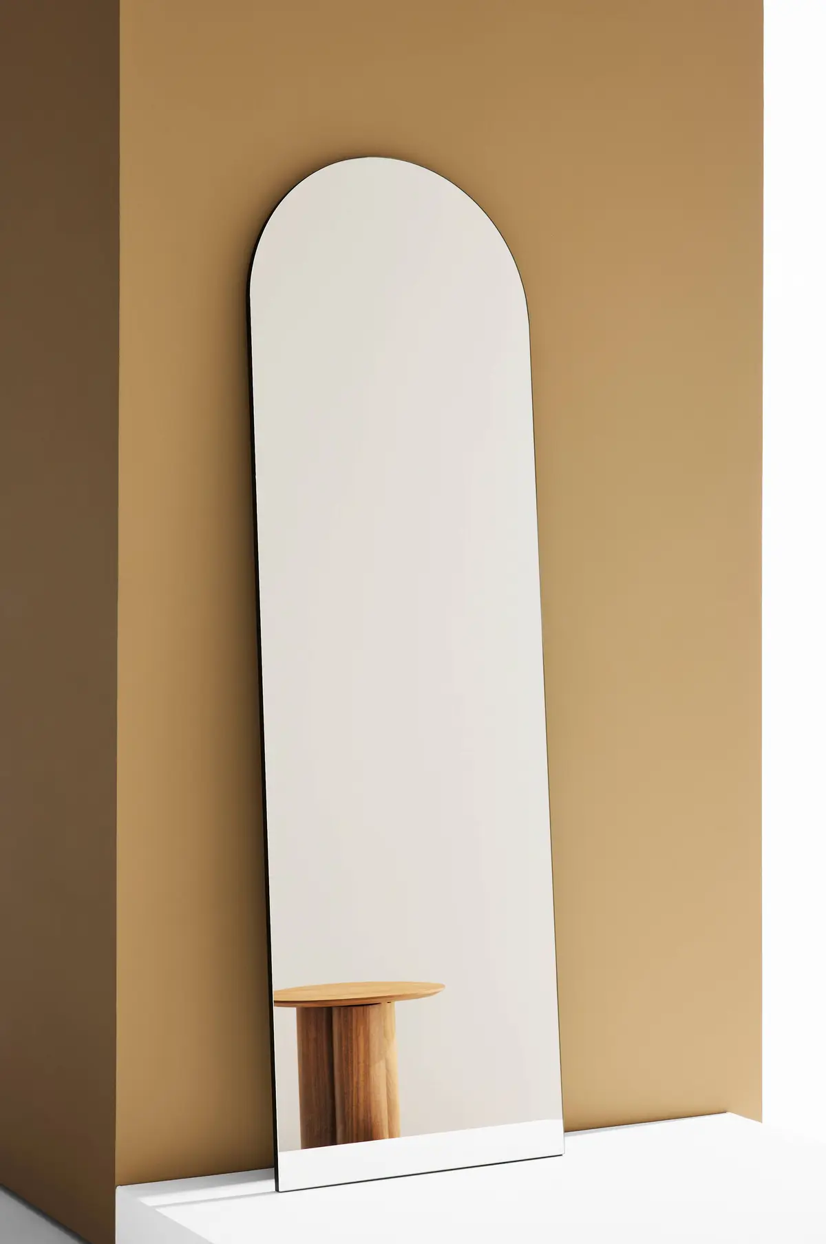 Uma veggspeil 198x63 cm