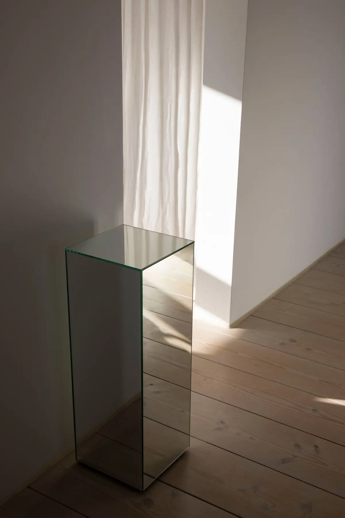 Ponti pidestall i speilglass 27x27 cm