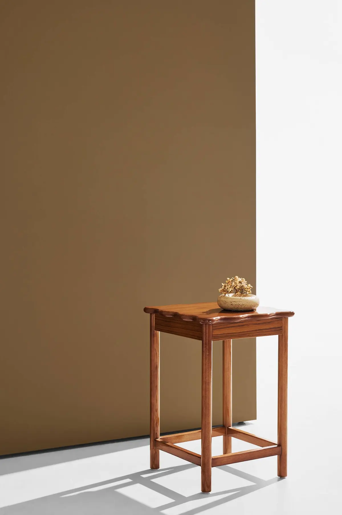 Barny Sidebord/Nattbord