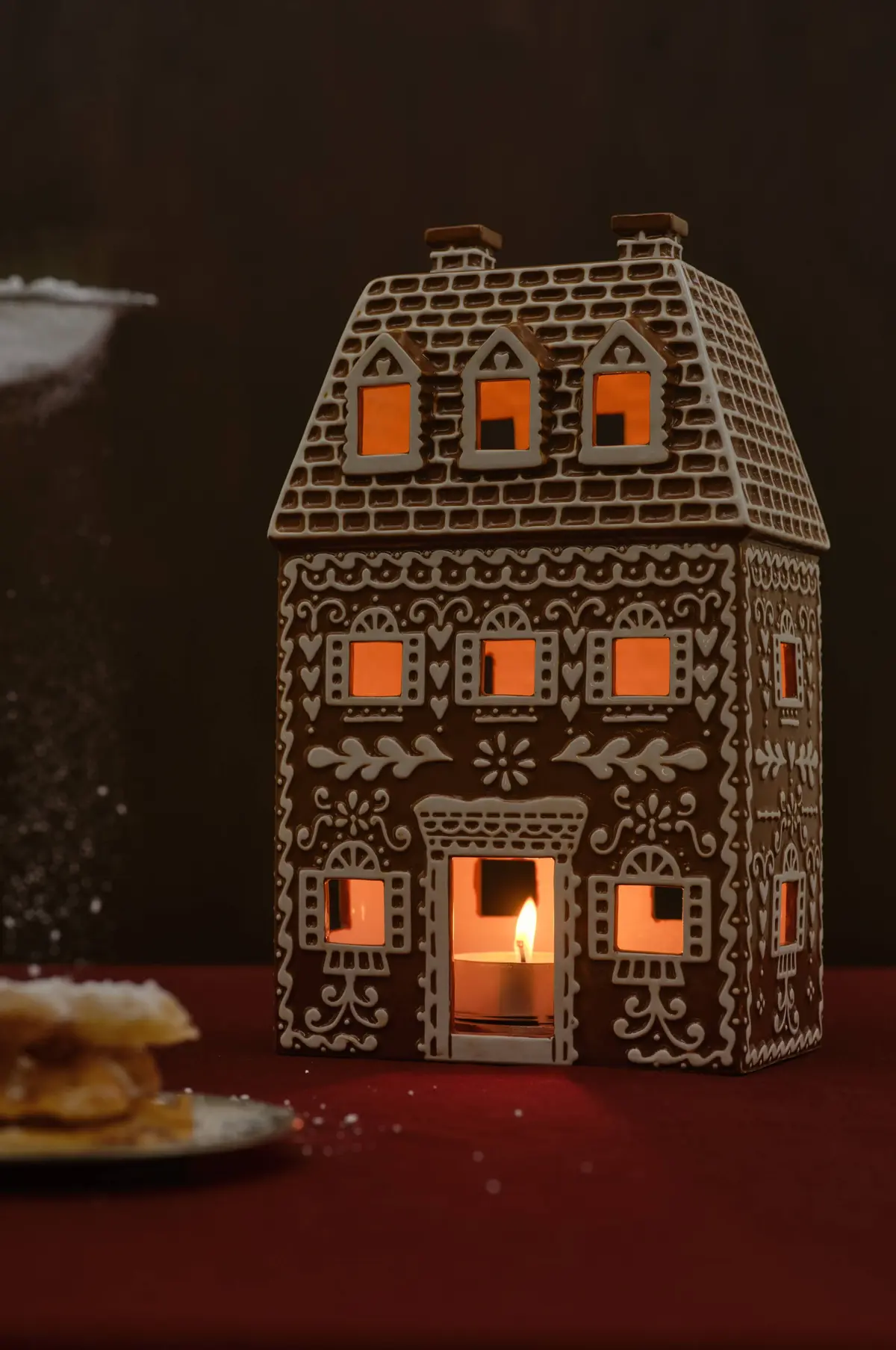 GINGERBREAD HOUSE telysholder