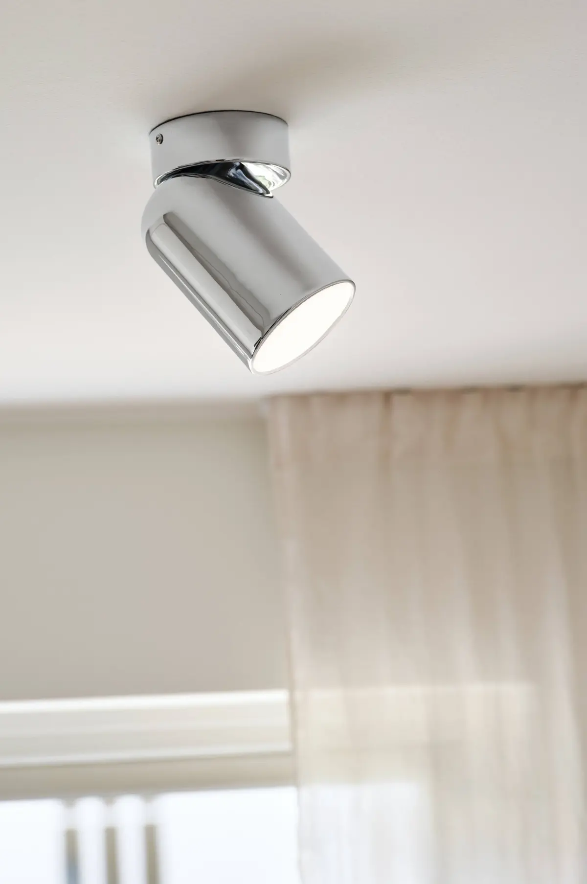 ARA taklampe