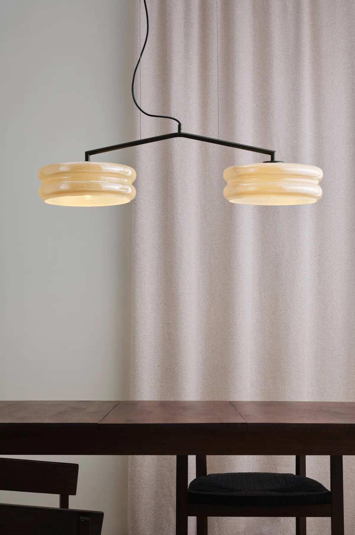 APELQVIST taklampe