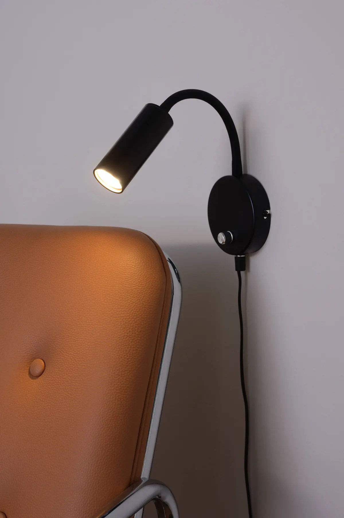 LEE fleksibel vegglampe