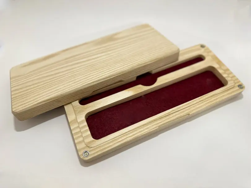 Rectangular Dice Box Variant 1 Ash and Burgundy Felt