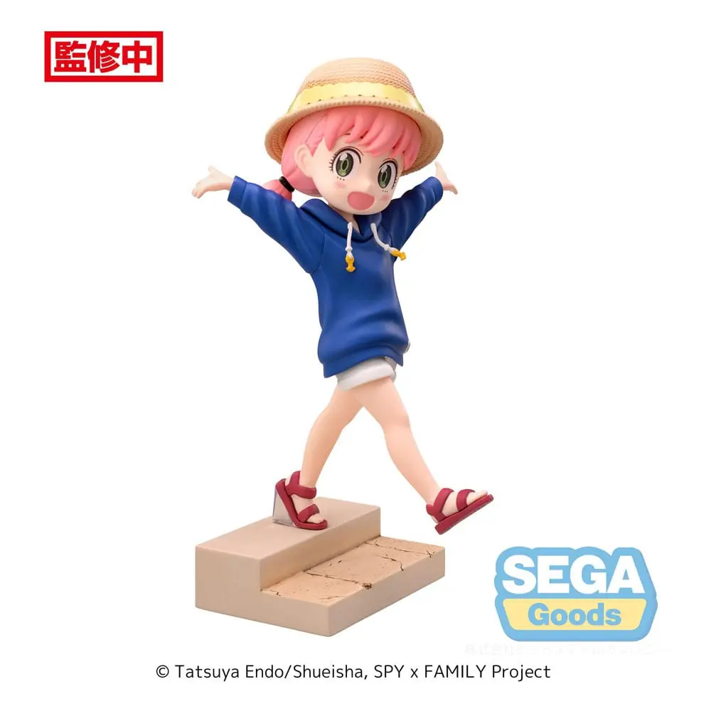Anya Forger Resort Version Luminasta PVC Statue 16 cm