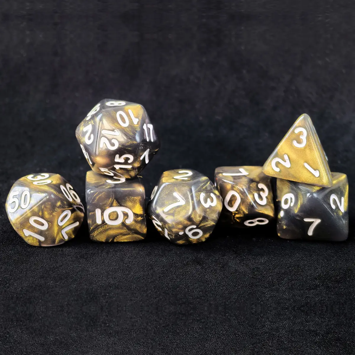 Moonstone Poly Black Golden /White (7)