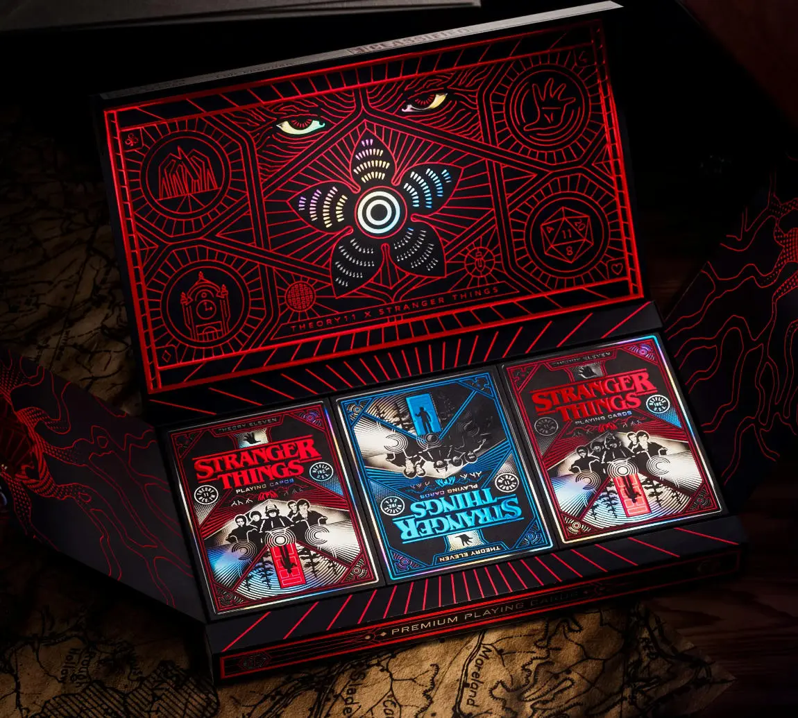 Stranger Things Kortstokk Collector's Box Set