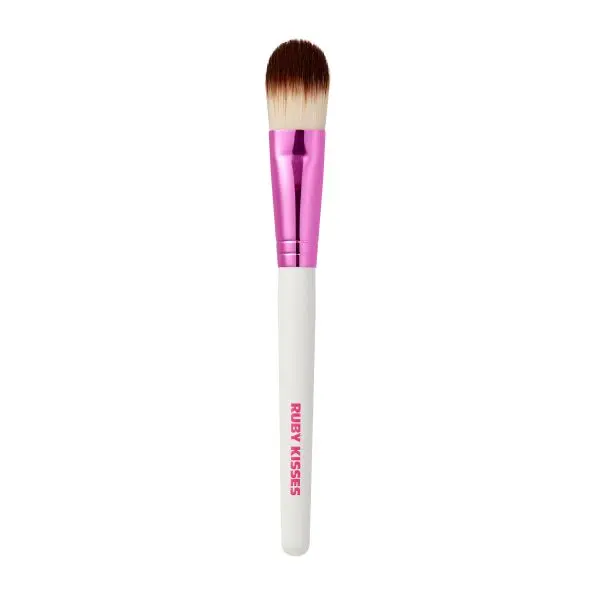 Ruby Kisses Foundation Brush