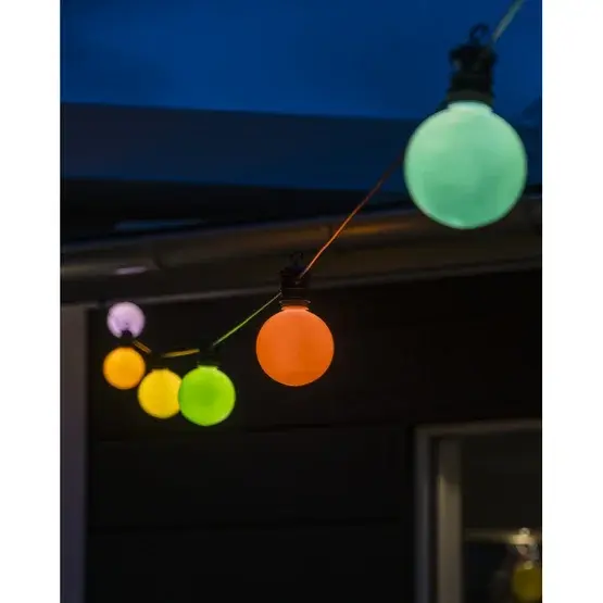 Lysslynge E27 med 10 fargede LEDpærer dimmer 24V/IP44