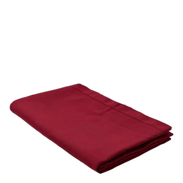 Duk med brodert hullsøm 240x140 cm mørkerød