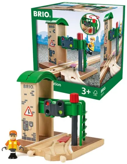 BRIO Togstasjon med signal 33674