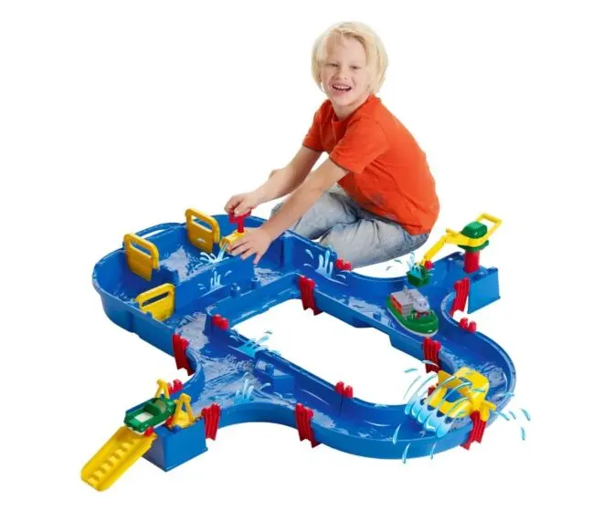 AquaPlay Supersett - kanalsystem med båt, figur og amfibiebil - 29 deler