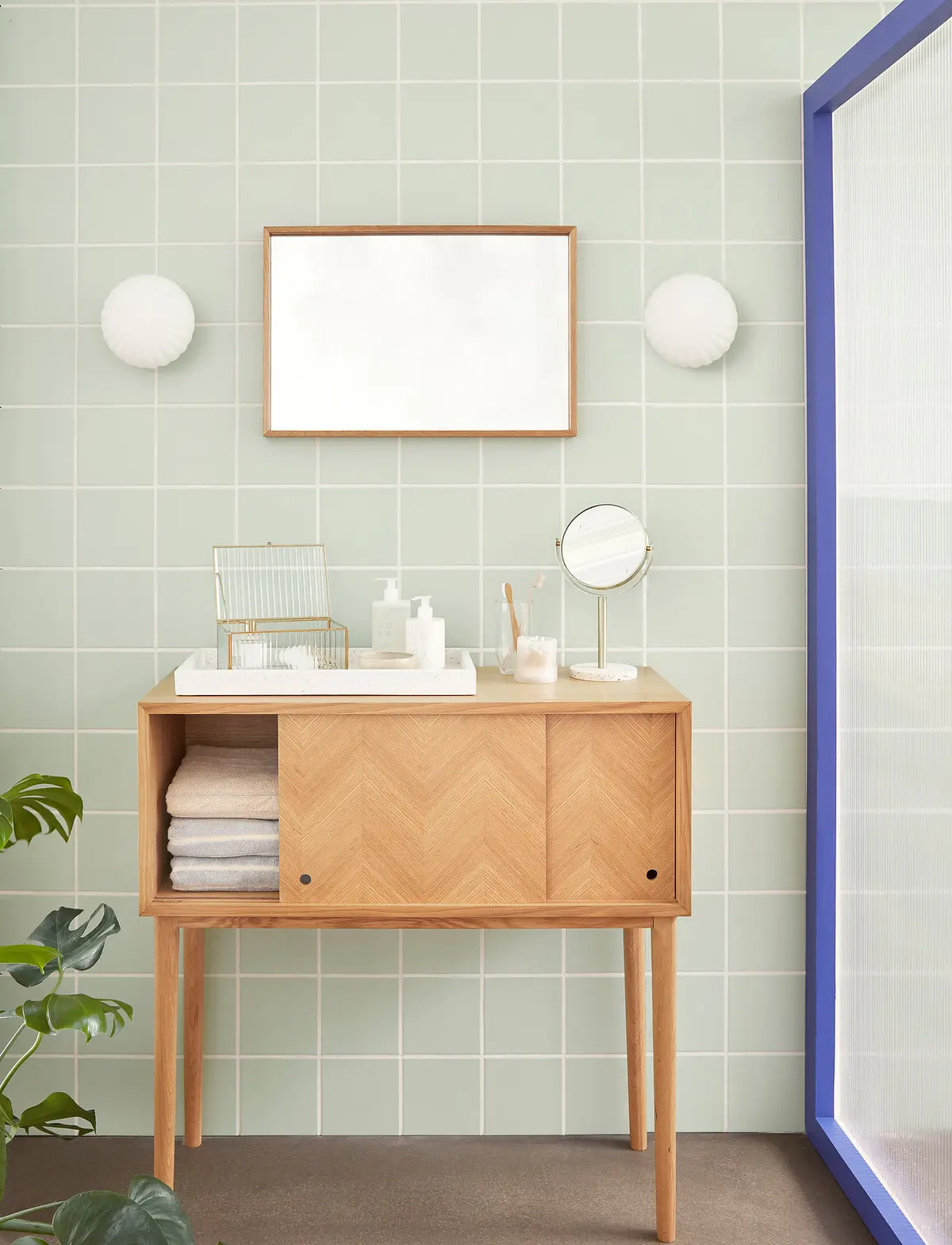 Kumu Wall Lamp