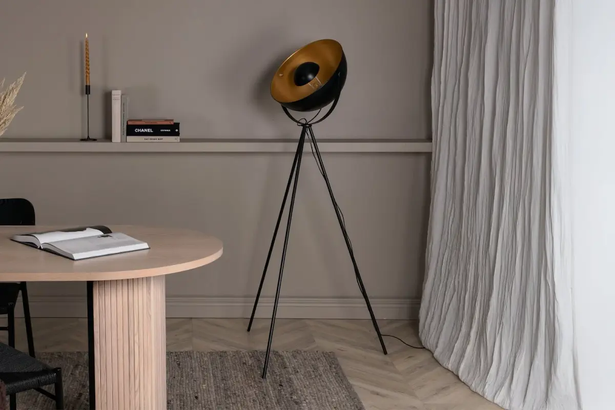 Search gulvlampe