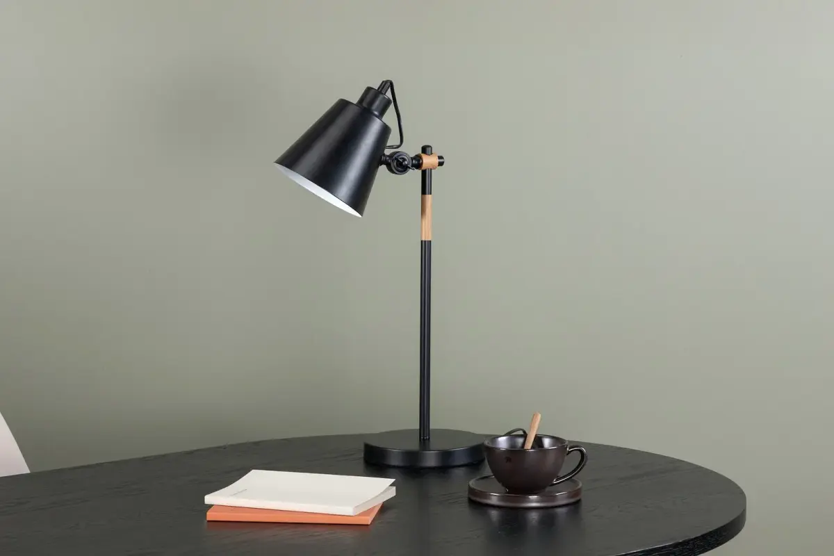 Skott bordlampe