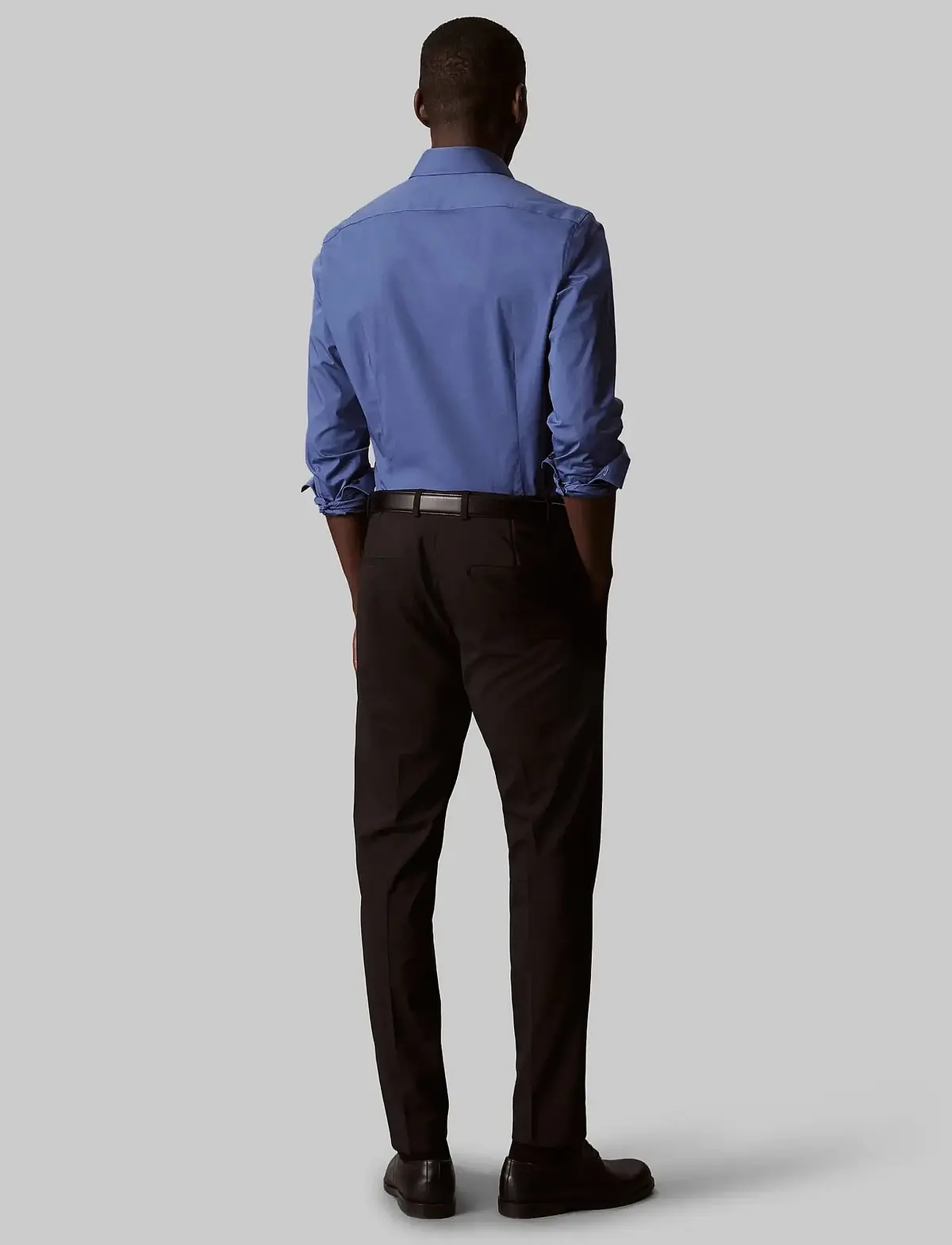SLIM ESNTL POPLIN STR SLD