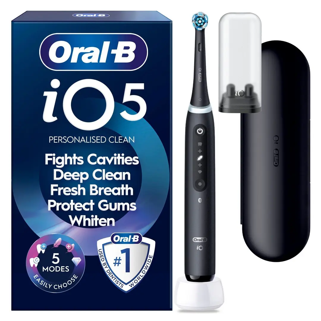 Oral-B iO5 Matt Black, Travel Case, Travel Refi