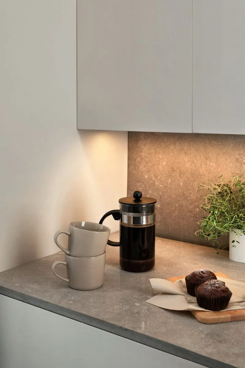 LED-list med varmhvitt lysskinn, Cotech