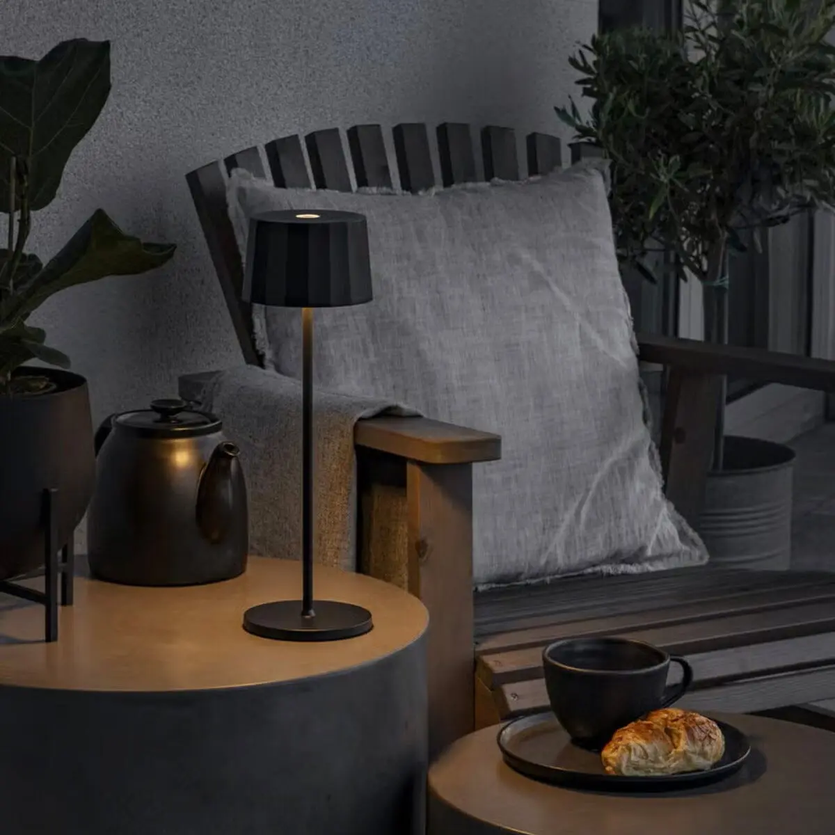 Oppladbar bordlampe Positano USB Konstsmide, utendørs