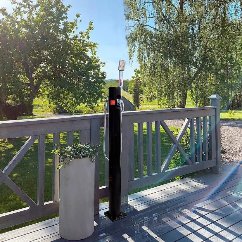 Utedusch Demerx Sunny 10 Light Soluppvärmd Trädgårdsdusch med Duschhantag