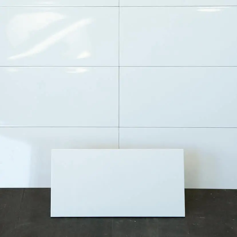 Kakel ArcTile Line White (vit blank) Glossy 30x60 cm