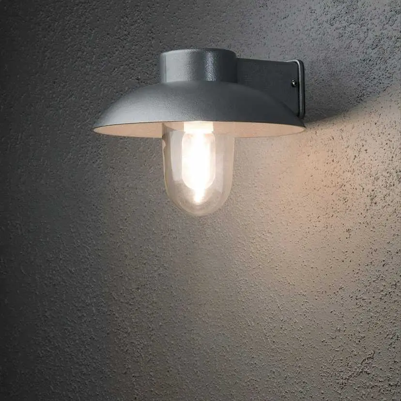 Vegglampe Gnosjö Konstsmide Mani E27
