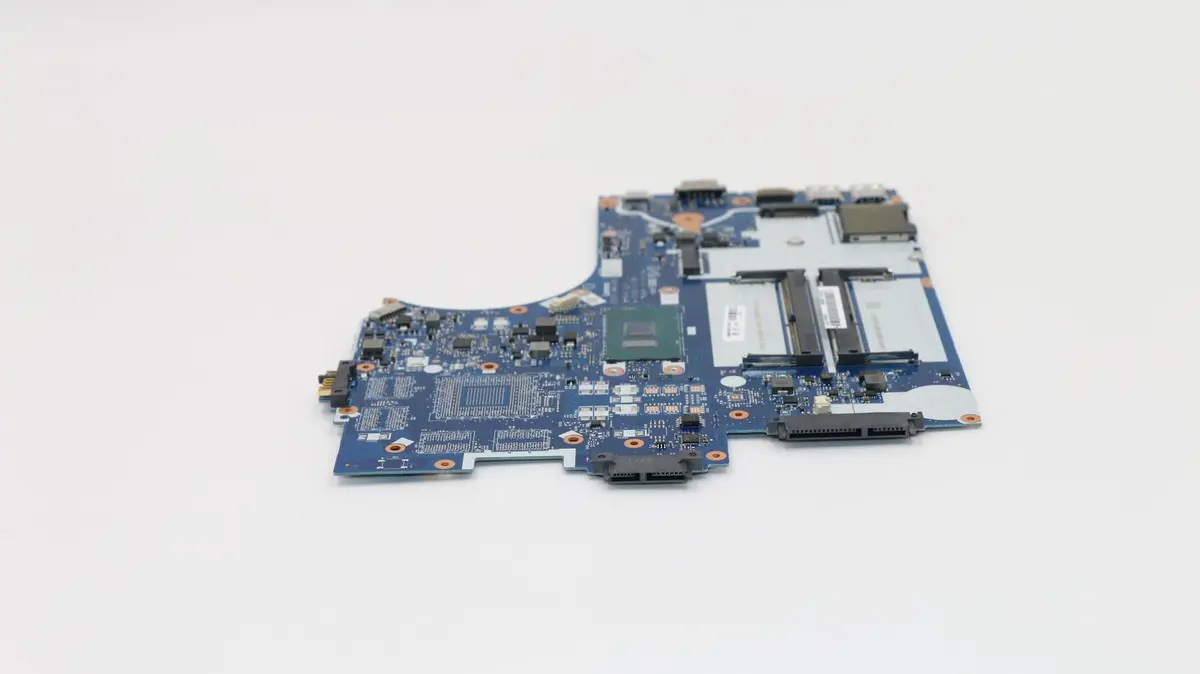 Lenovo - i3-7100U UMA NOK TPM(HW) LTS