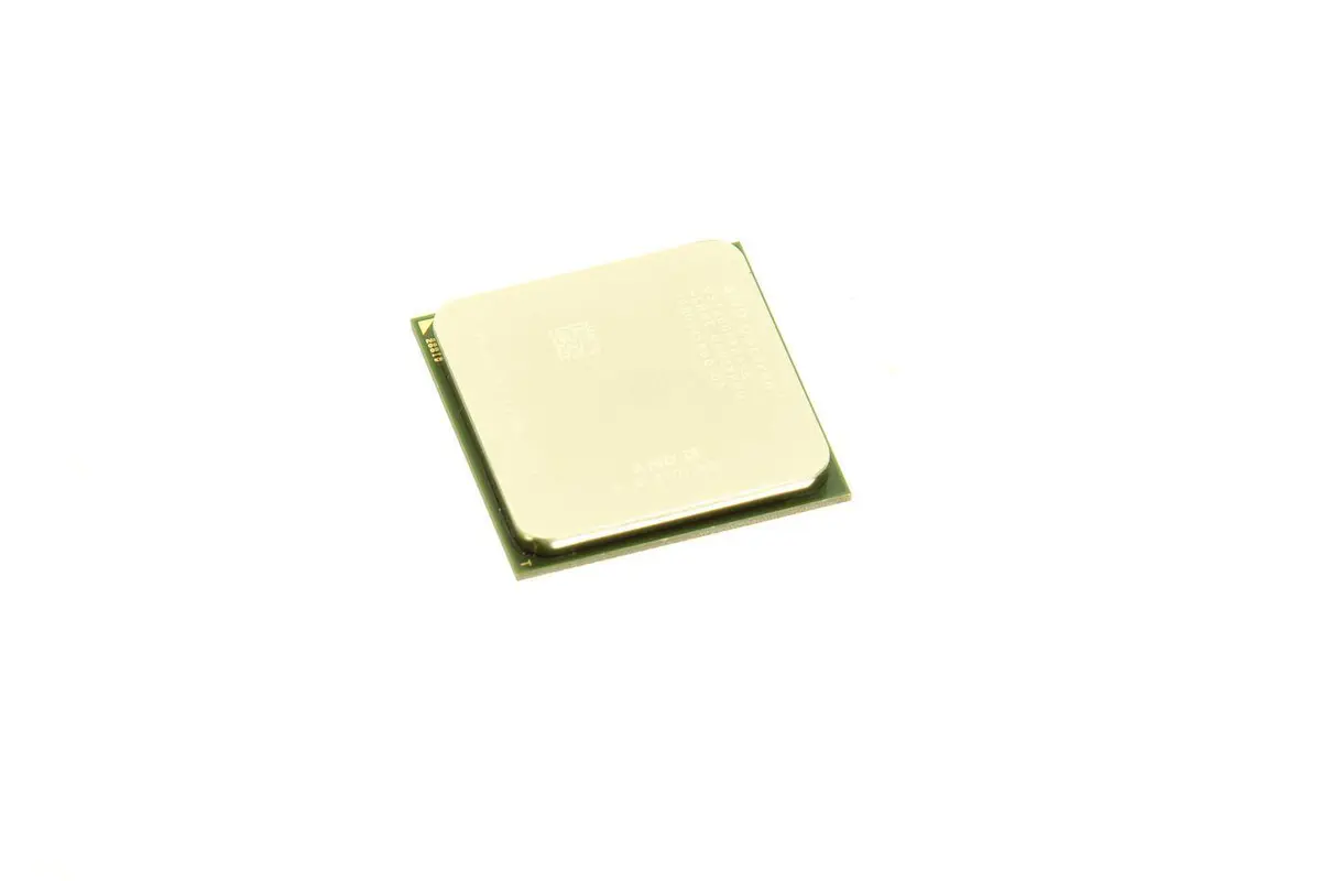 Hewlett Packard Enterprise - 2,4Ghz dual-core AMD opteron