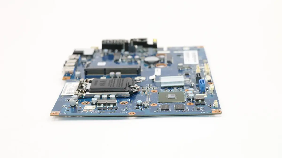 Lenovo - C560 W8P 2GGPU W/HDMI DIS MB