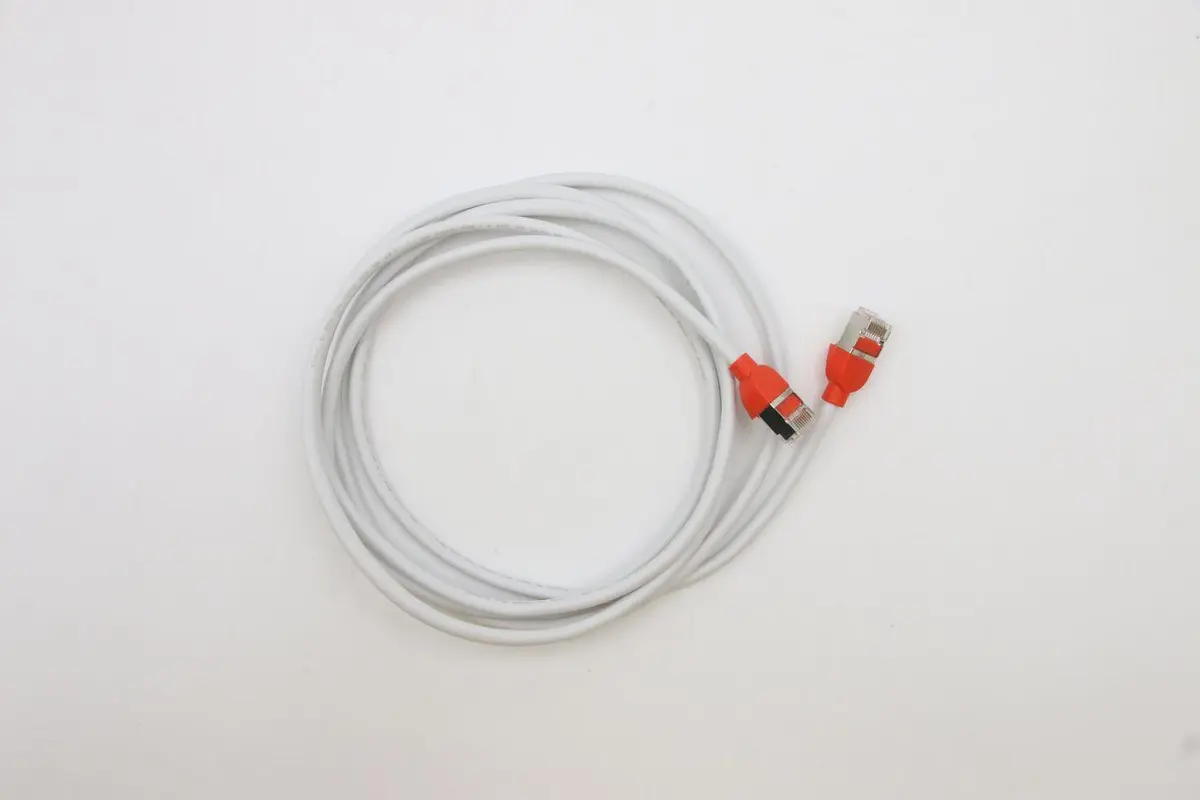 Lenovo - Apollo FRU 2m CAT5 Cable