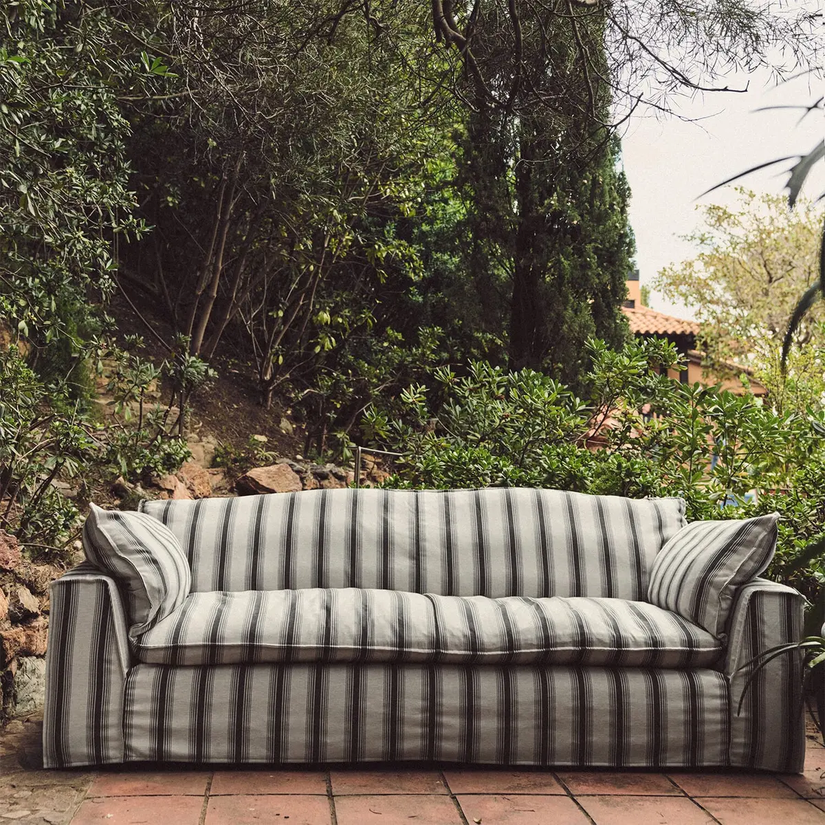 Nomad couch: 244cm, rocco, chalkstripe