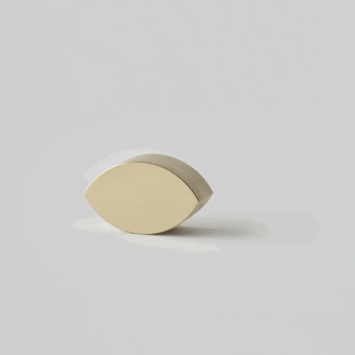 Almond - Brass