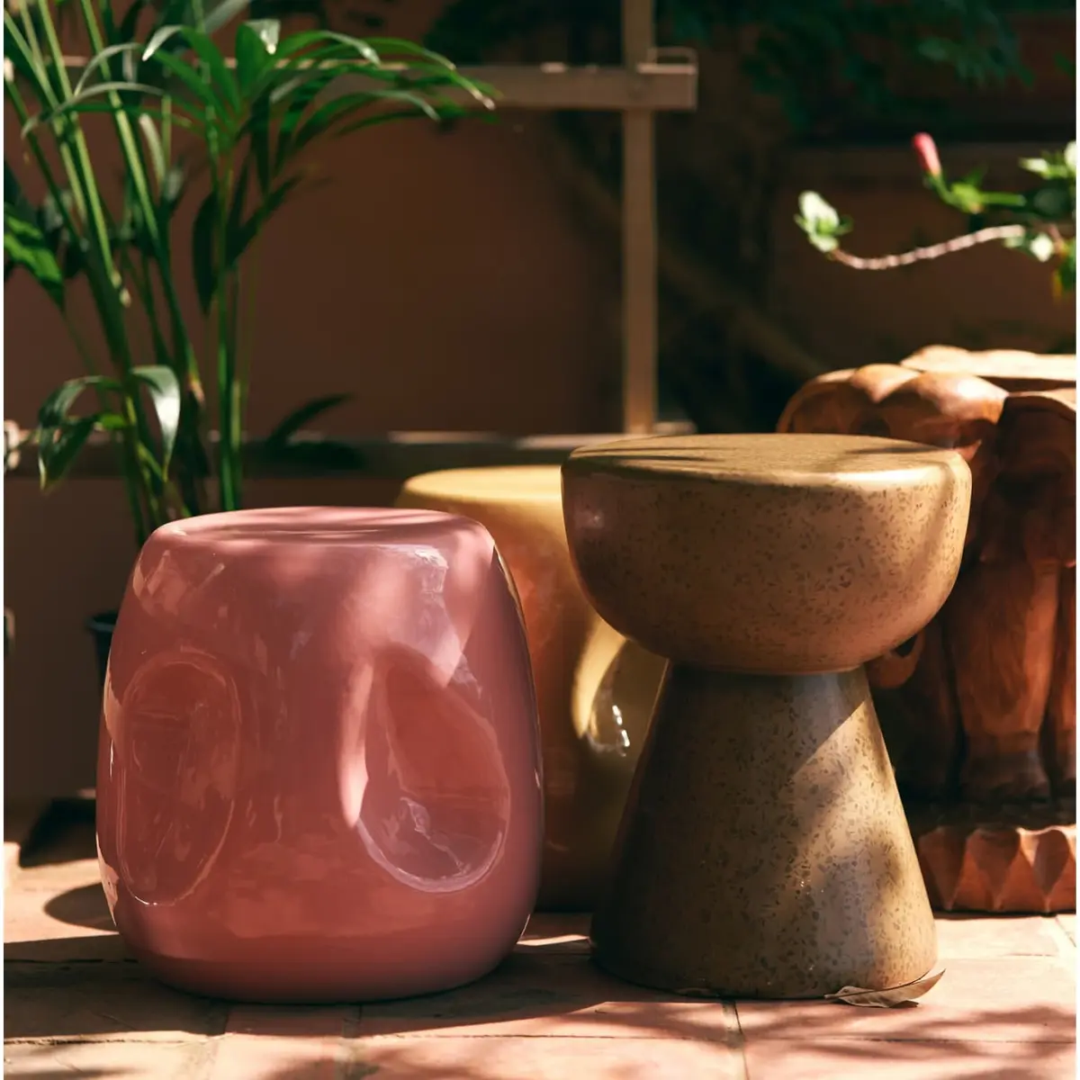 Sidebord Currents ceramic coral