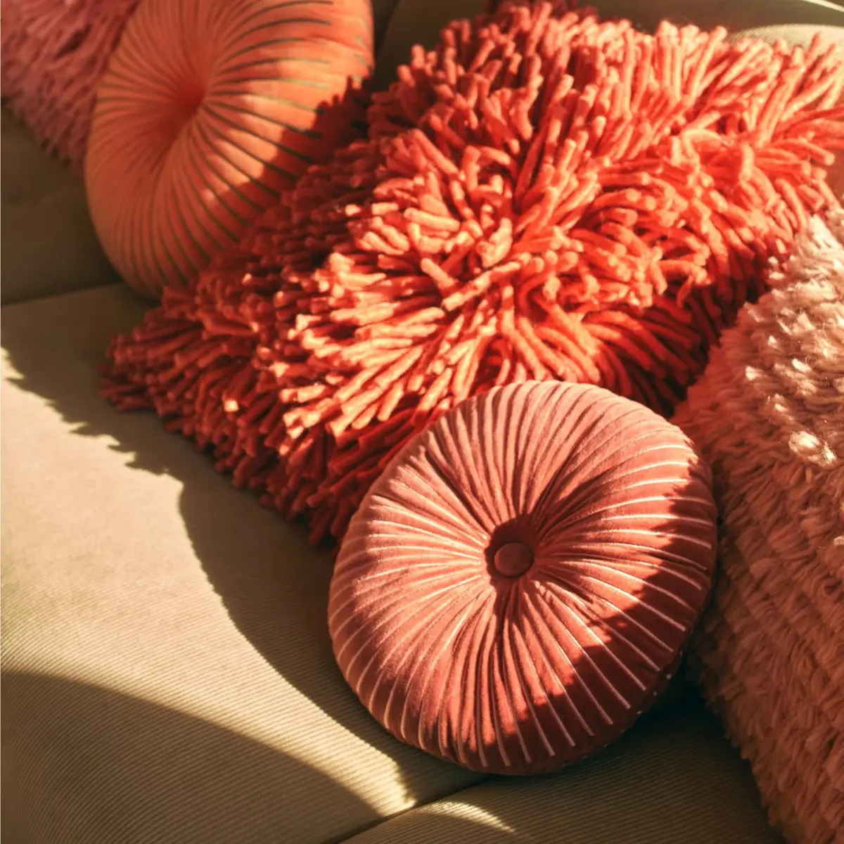 Sofapute Round Burgundy 35x35