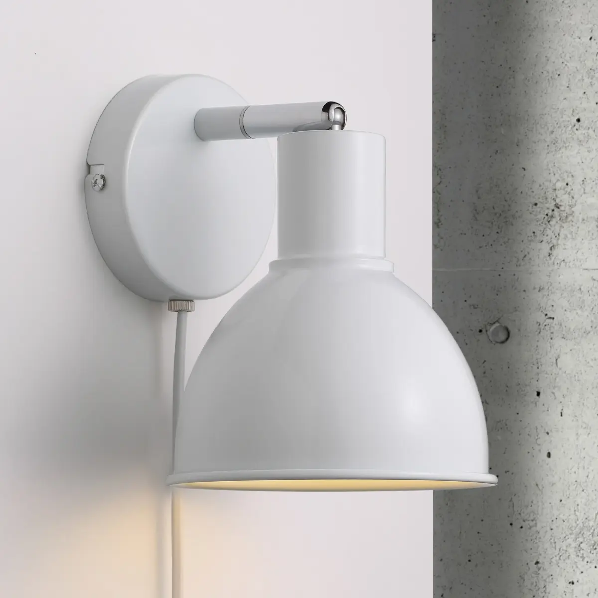 Nydelig utformet vegglampe Pop Wall, hvit