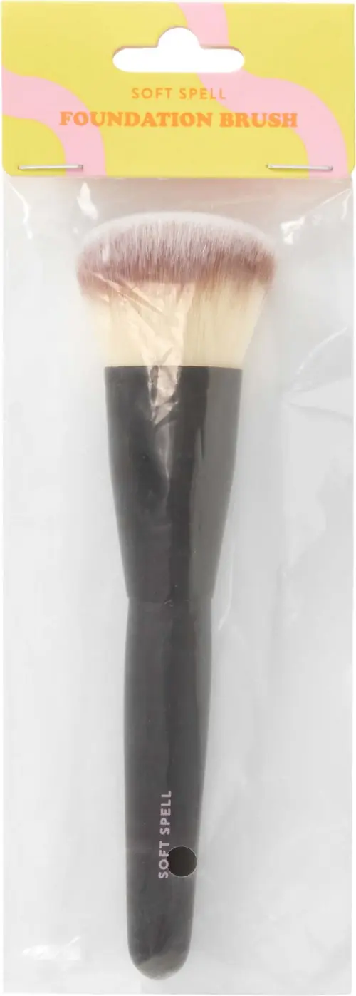SOFT SPELL Foundation Brush