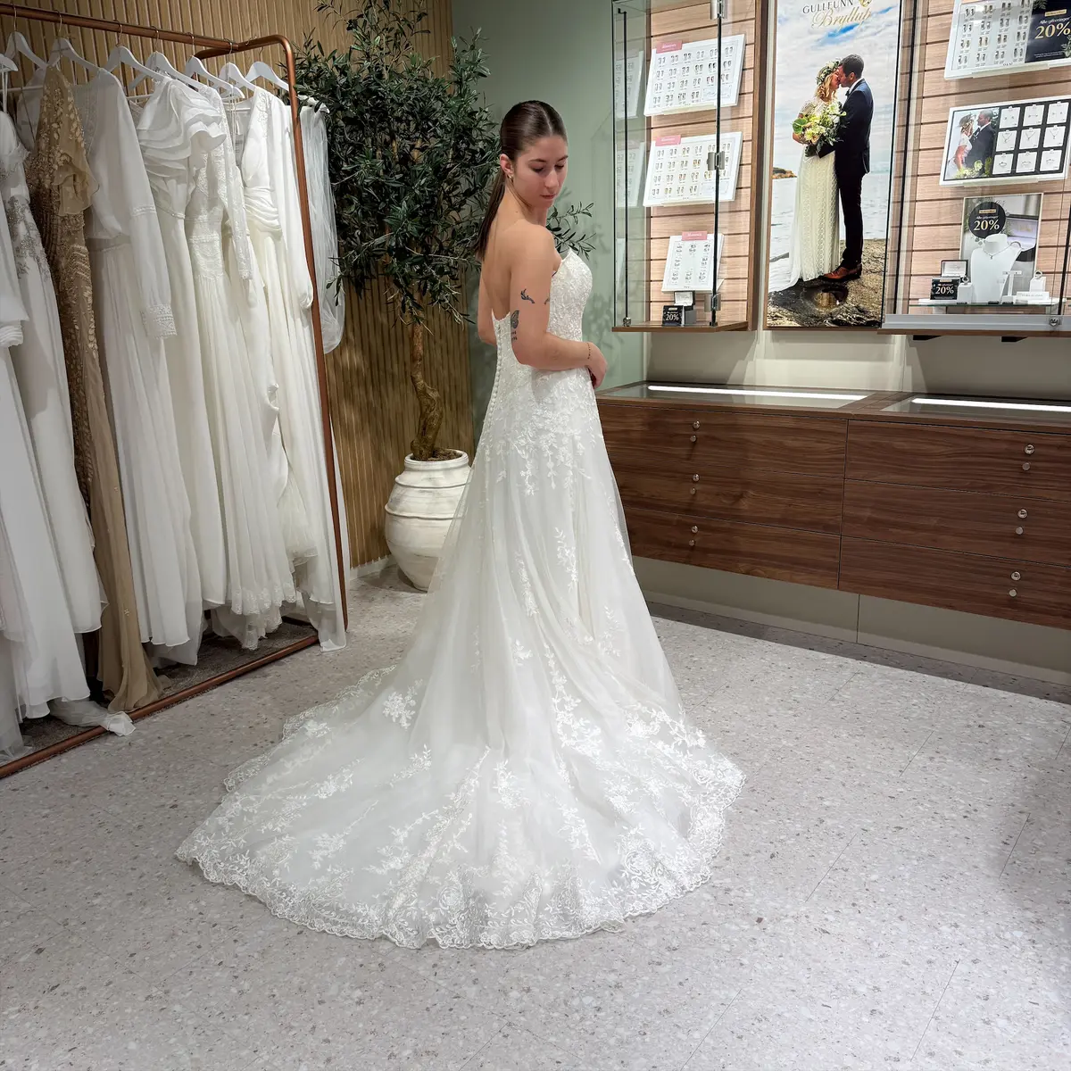 En gang til brudekjole, Maggie Sottero