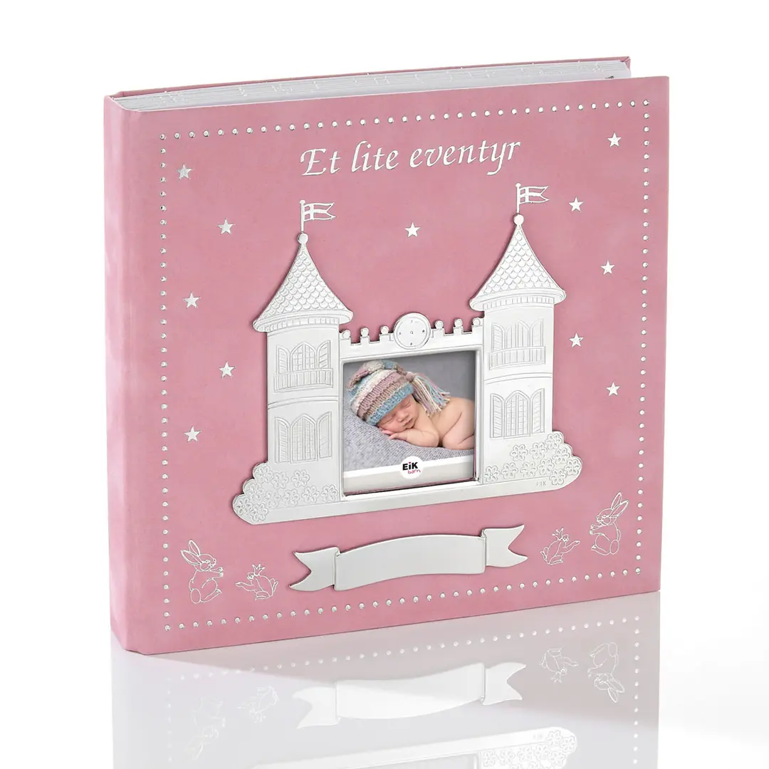 Eventyralbum til barn i lys rosa