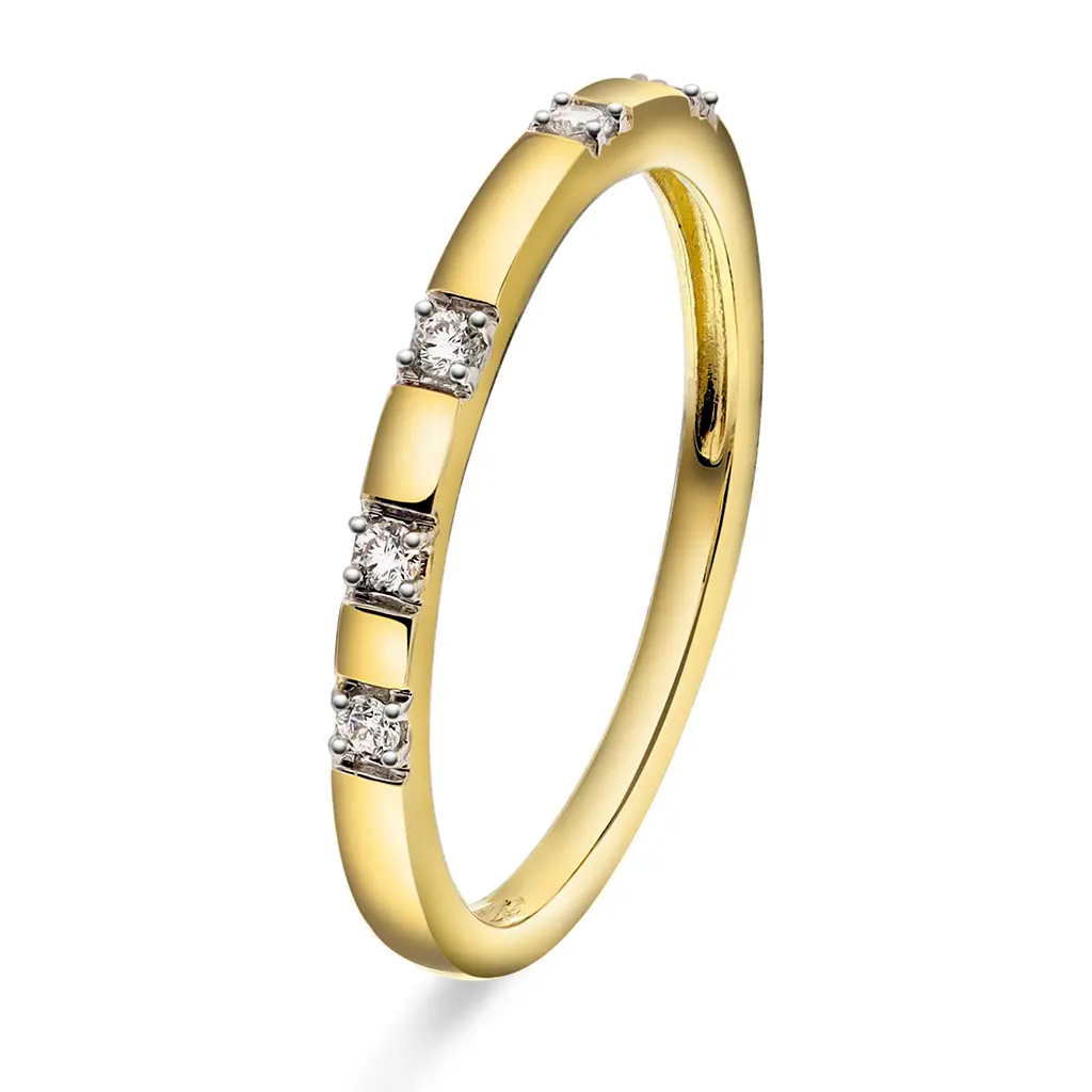Hedda diamantring i 375 gull 0,08 ct