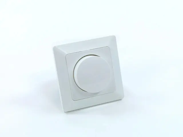 Dimmer 20-400W hvit