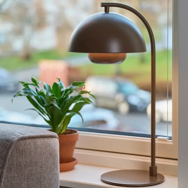 Myla LED oppladbar bordlampe 45cm brun